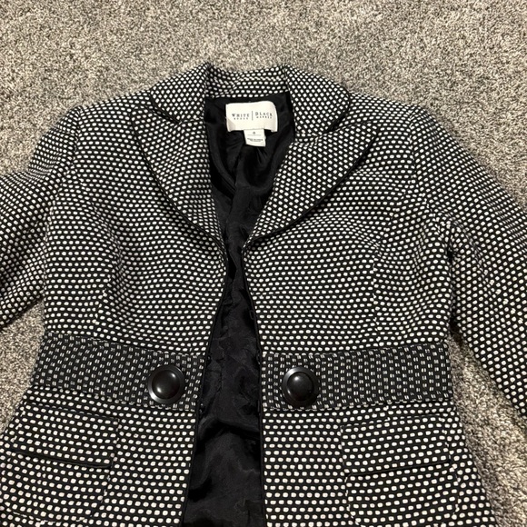 White House Black Market Black and White Polka Dot Blazer - Size 0 - Picture 2 of 8